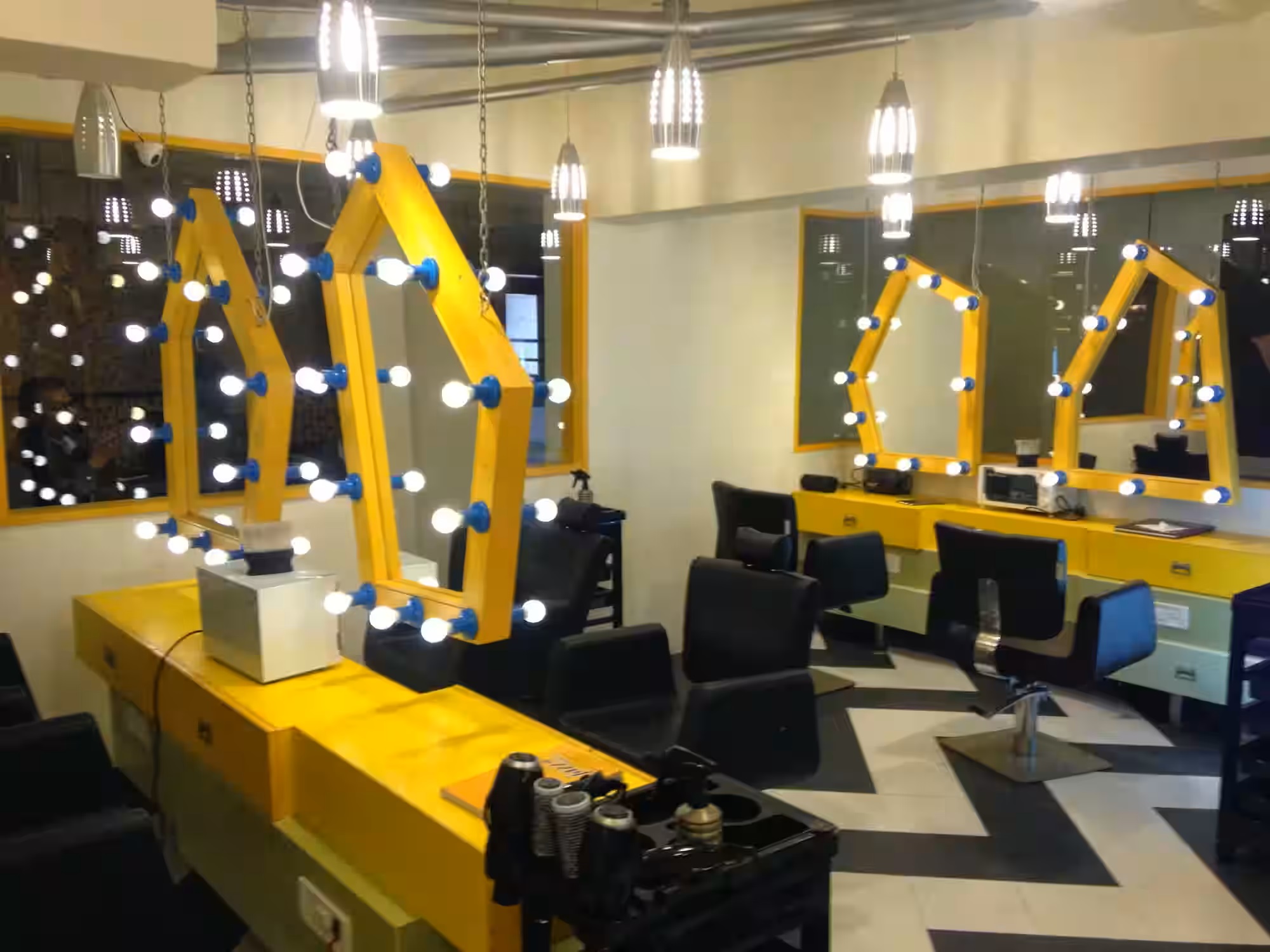 JazzUp Salon Wakad